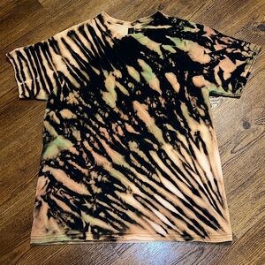 Gildan Reverse Tie Dye Black & Tan Short Sleeve Shirt Size L  New without Tags